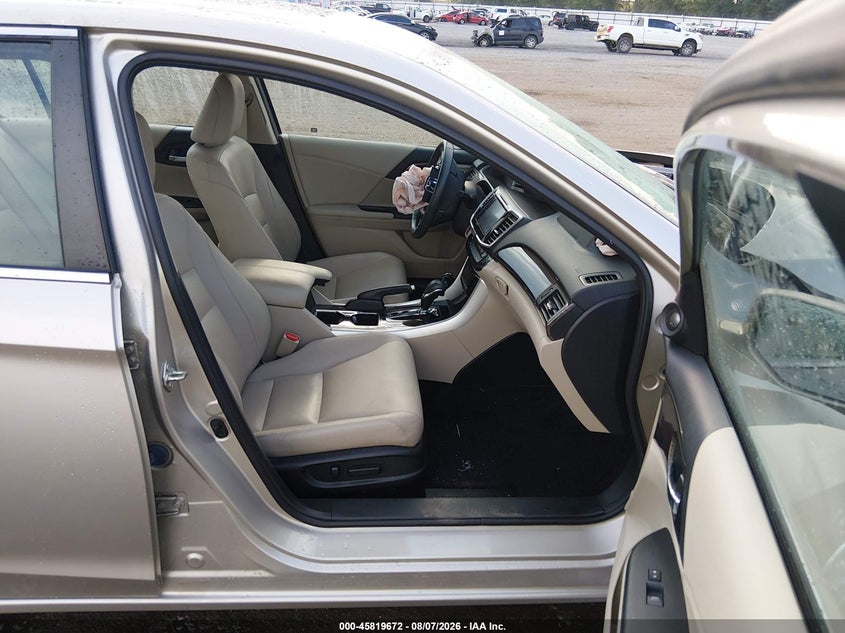 2017 HONDA ACCORD auction photo 5