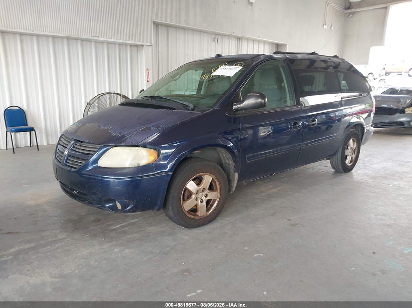 2005 DODGE GRAND CARAVAN auction photo 2