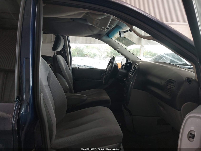 2005 DODGE GRAND CARAVAN auction photo 5