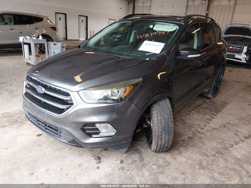 Vin: 1fmcu9j95hue70477, lot: 46318639, ford escape titanium 20172