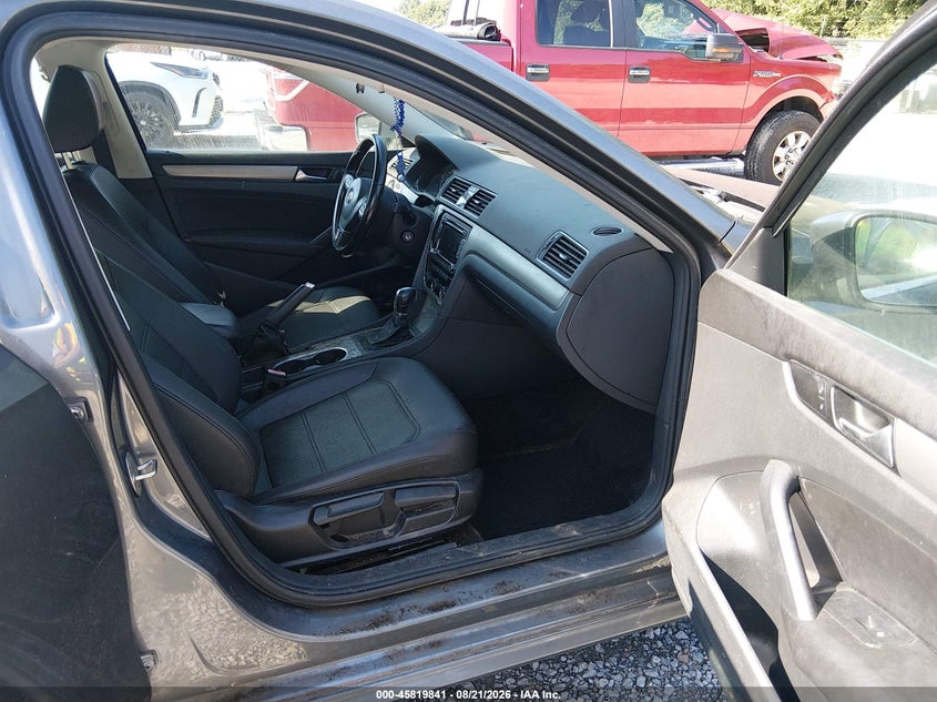 2015 VOLKSWAGEN PASSAT auction photo 5