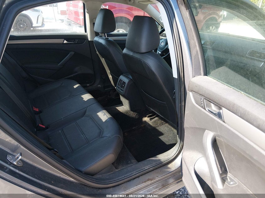 2015 VOLKSWAGEN PASSAT auction photo 8