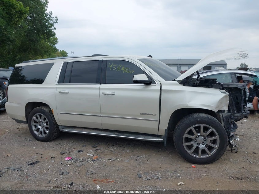 GMC YUKON XL 1500 - zdjęcie 13