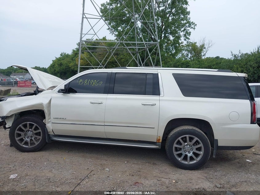 GMC YUKON XL 1500 - zdjęcie 14