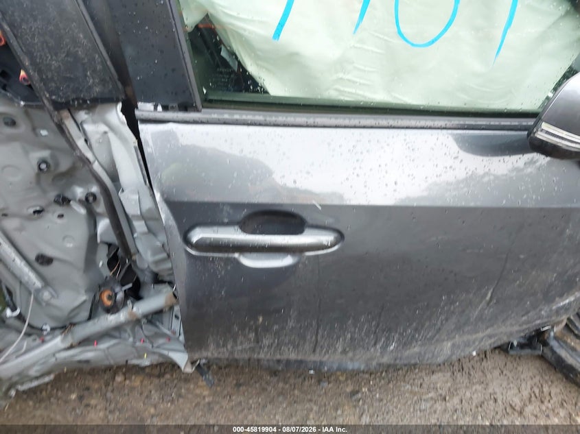 2019 TOYOTA RAV4 auction photo 5