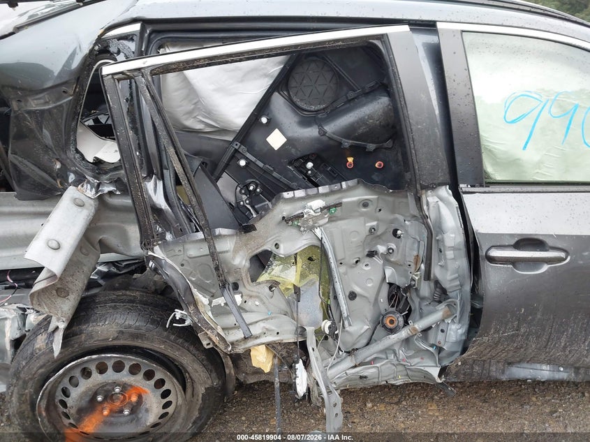 2019 TOYOTA RAV4 auction photo 8