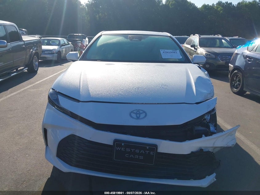 TOYOTA CAMRY - zdjęcie 12