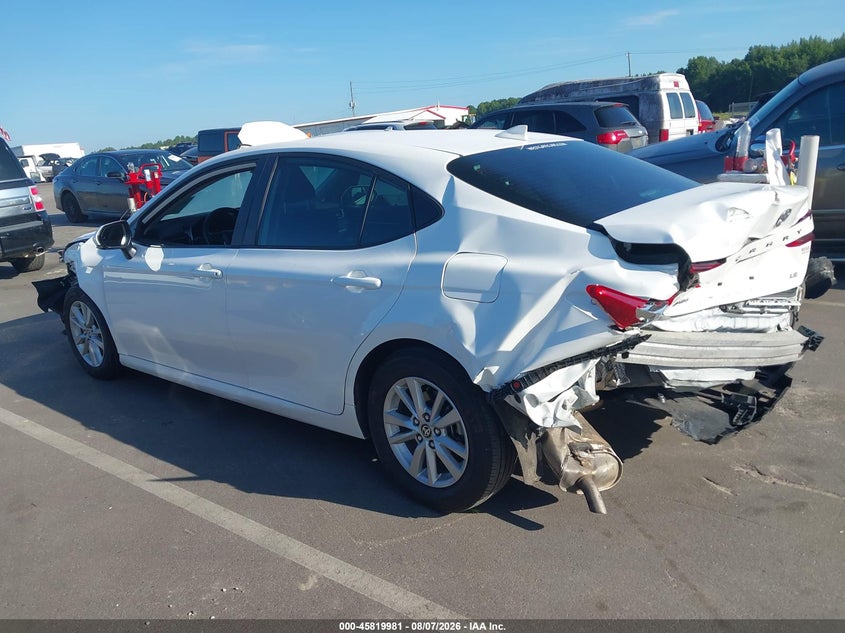 TOYOTA CAMRY - zdjęcie 14