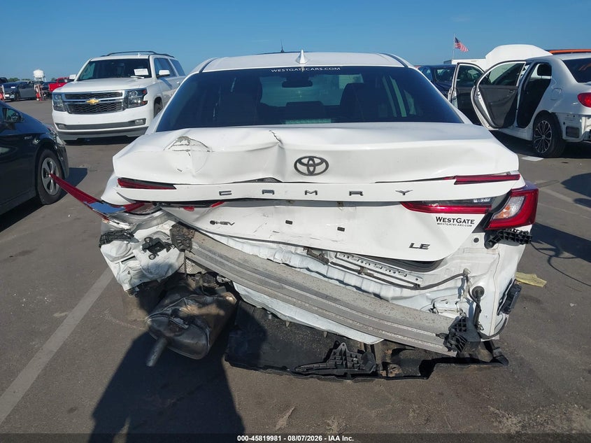TOYOTA CAMRY - zdjęcie 16