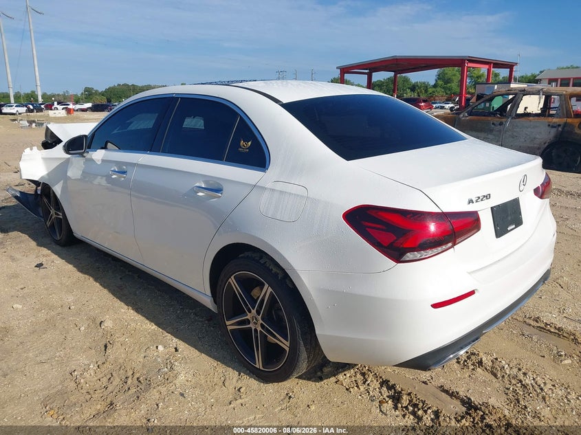 Vin: wdd3g4eb1kw034772, lot: 46318887, mercedes-benz a 220 20193