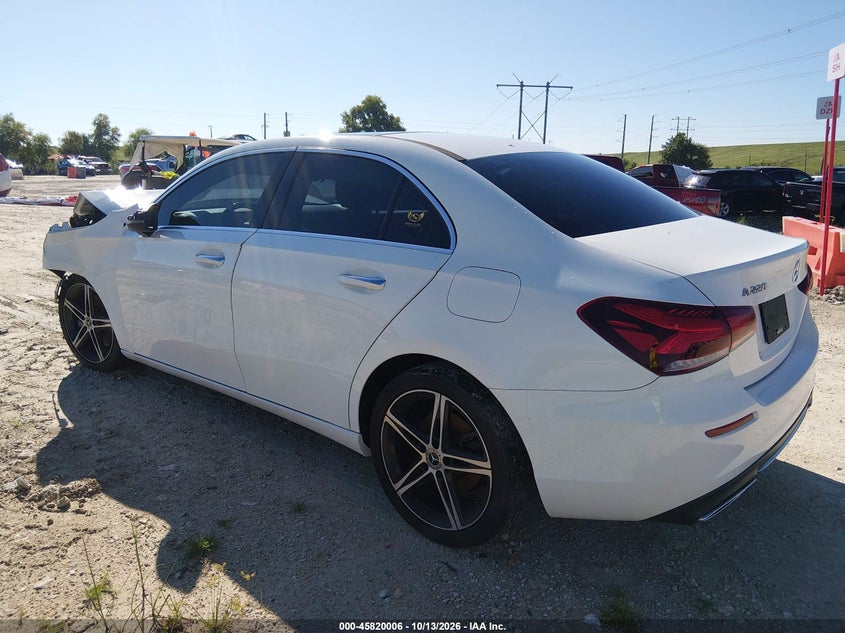 MERCEDES-BENZ A 220 - zdjęcie 3
