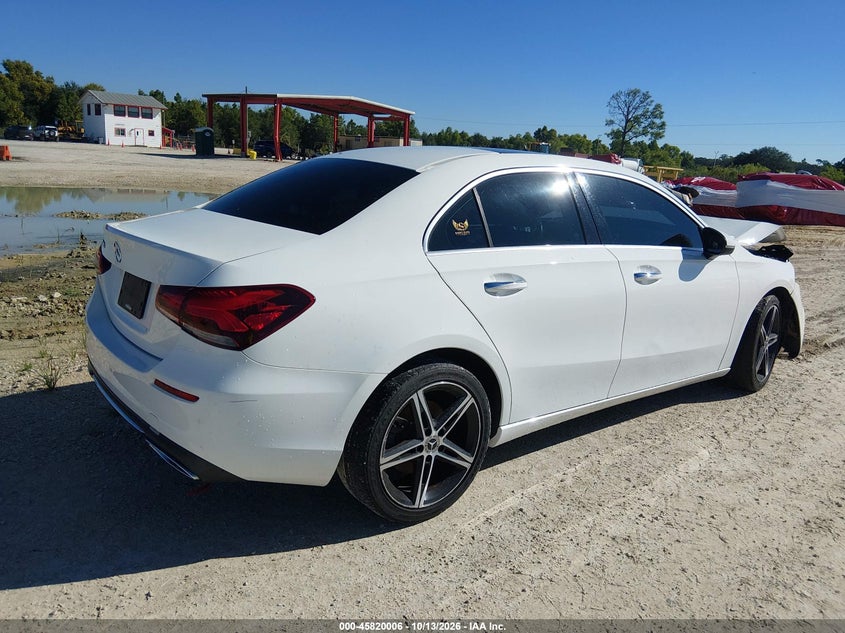 MERCEDES-BENZ A 220 - zdjęcie 4