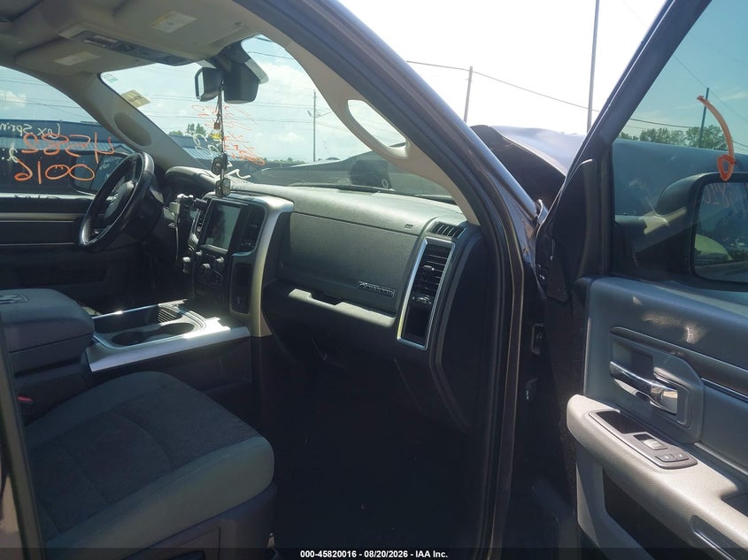 RAM 1500 CLASSIC 2019 VIN 1C6RR7LT9KS569794