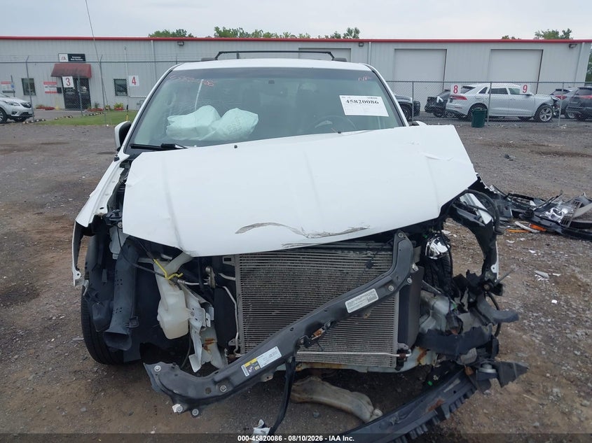 CHRYSLER TOWN & COUNTRY 2015 VIN 2C4RC1BG7FR619756