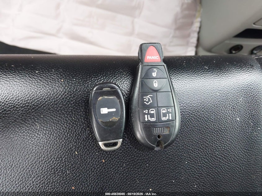 CHRYSLER TOWN & COUNTRY 2015 VIN 2C4RC1BG7FR619756