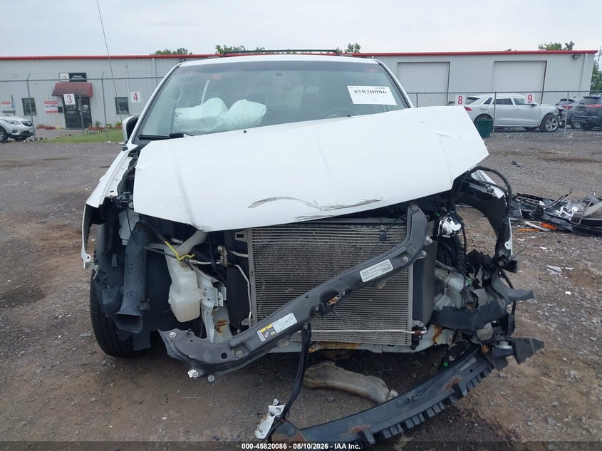 CHRYSLER TOWN & COUNTRY 2015 VIN 2C4RC1BG7FR619756