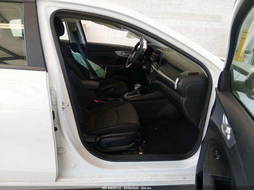 2023 KIA FORTE SEDAN 2.0L I-4 DOHC, VVT, 147HP