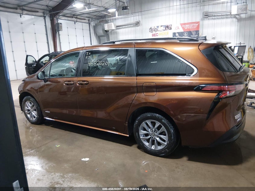 TOYOTA SIENNA - zdjęcie 15
