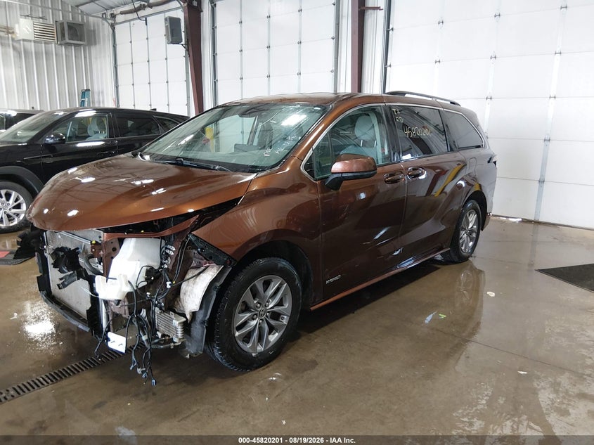 TOYOTA SIENNA - zdjęcie 2