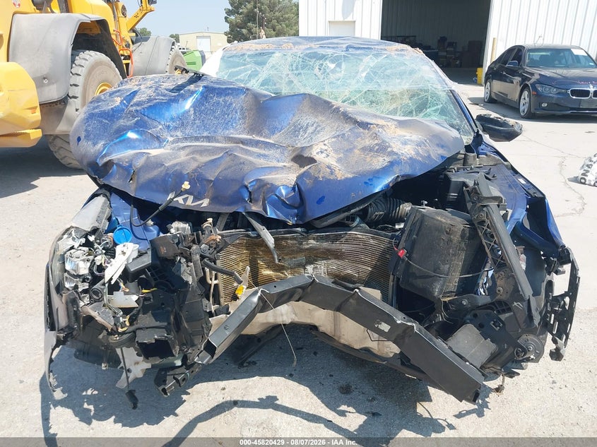2025 KIA K4 auction photo 6
