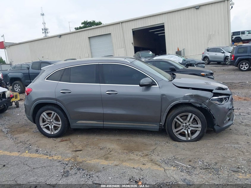 MERCEDES-BENZ GLA 250 - zdjęcie 13