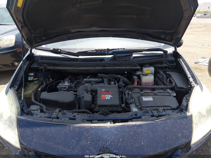 TOYOTA PRIUS - zdjęcie 10