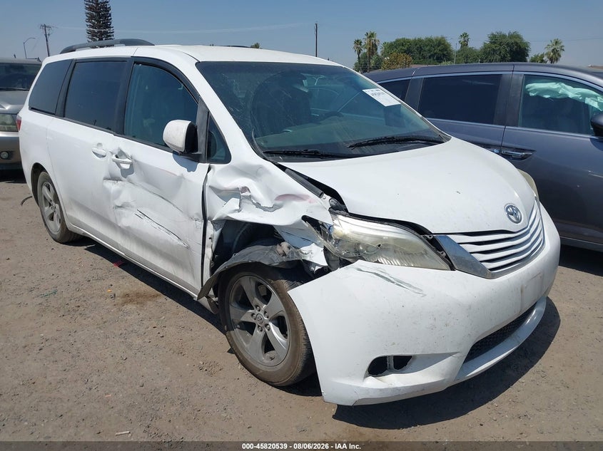 Vin: 5tdkk3dc2fs571228, lot: 46319420, toyota sienna le 8 passenger 2015 img_1