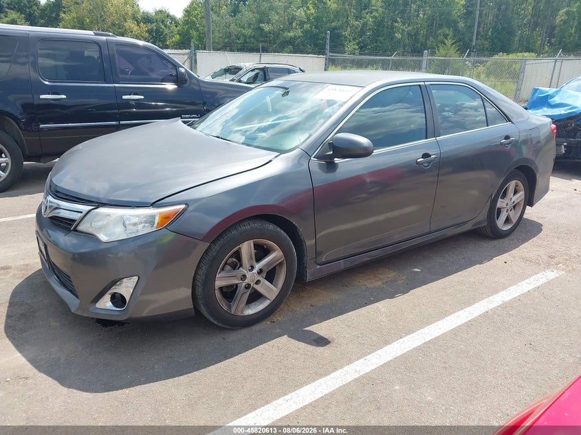 Vin: 4t1bf1fk9eu333881, lot: 46319494, toyota camry se 20142
