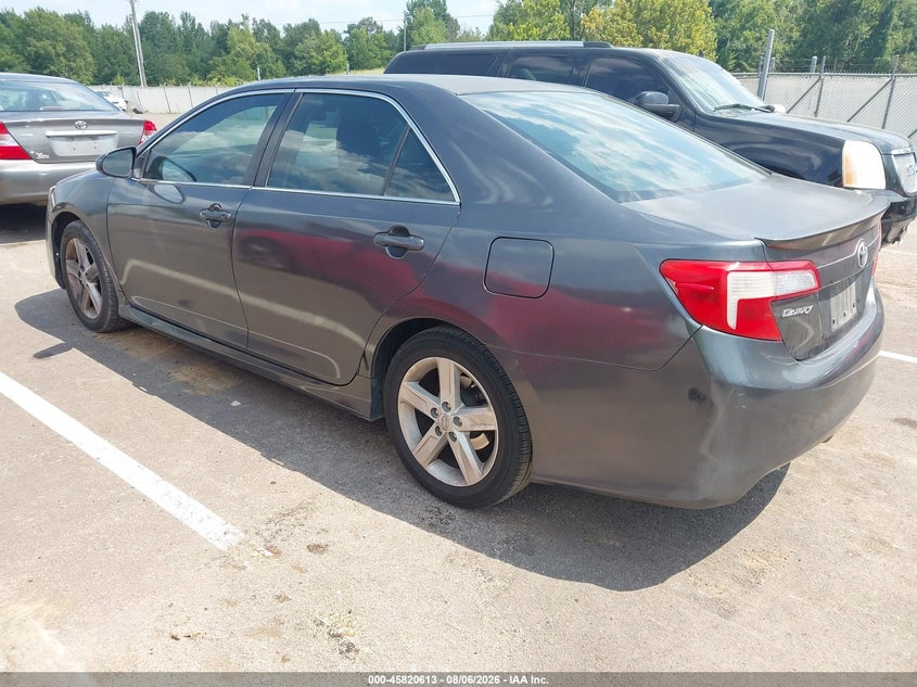 Vin: 4t1bf1fk9eu333881, lot: 46319494, toyota camry se 20143