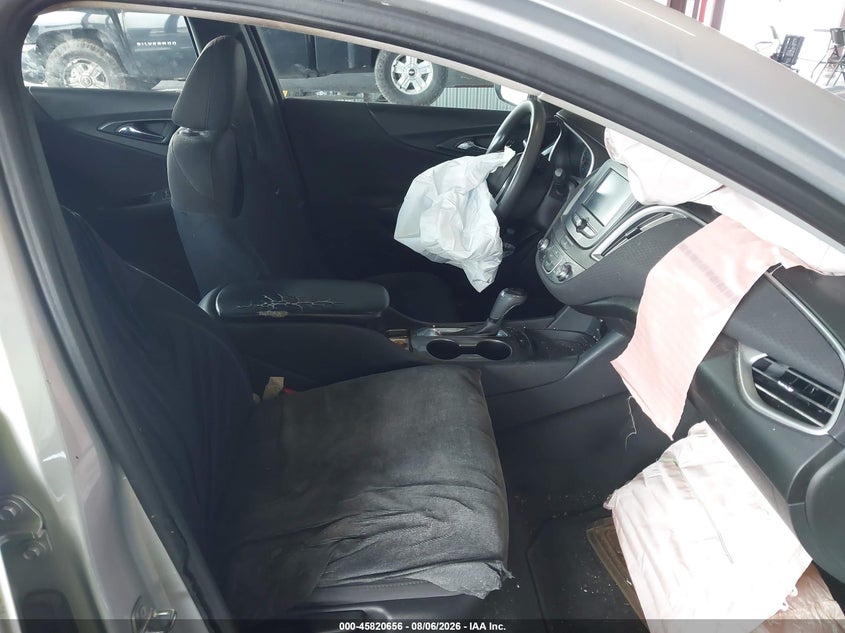 2018 CHEVROLET MALIBU auction photo 5