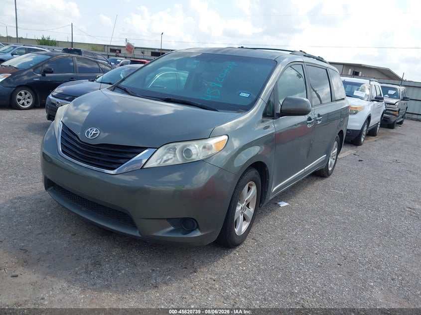 Vin: 5tdkk3dc9es452512, lot: 46319620, toyota sienna le v6 8 passenger 20142