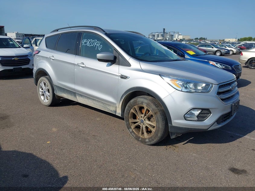 Vin: 1fmcu9g96huf08323, lot: 46319627, ford escape se 2017 img_1