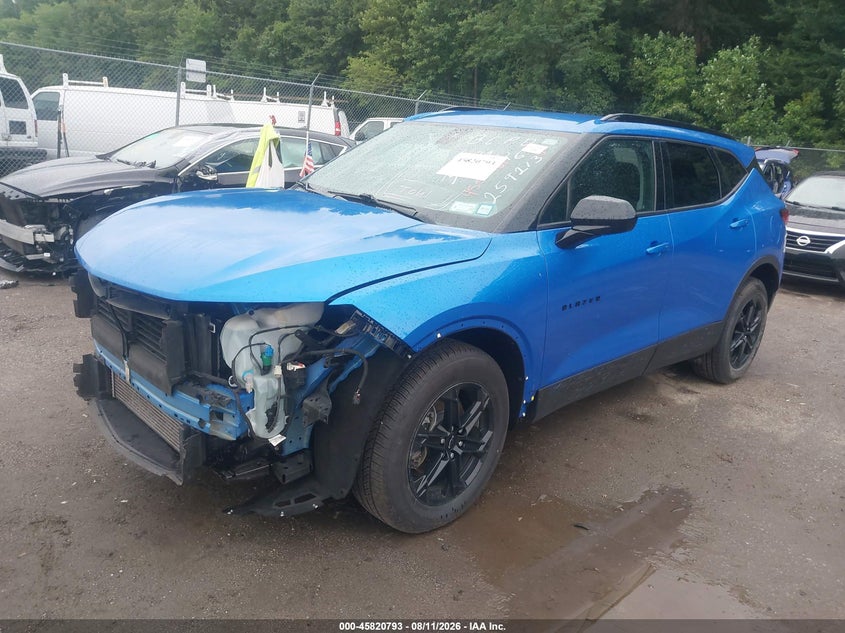 2024 CHEVROLET BLAZER auction photo 2
