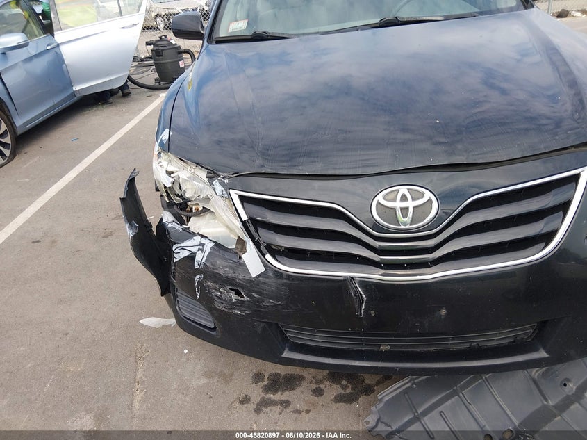 2011 TOYOTA CAMRY auction photo 6
