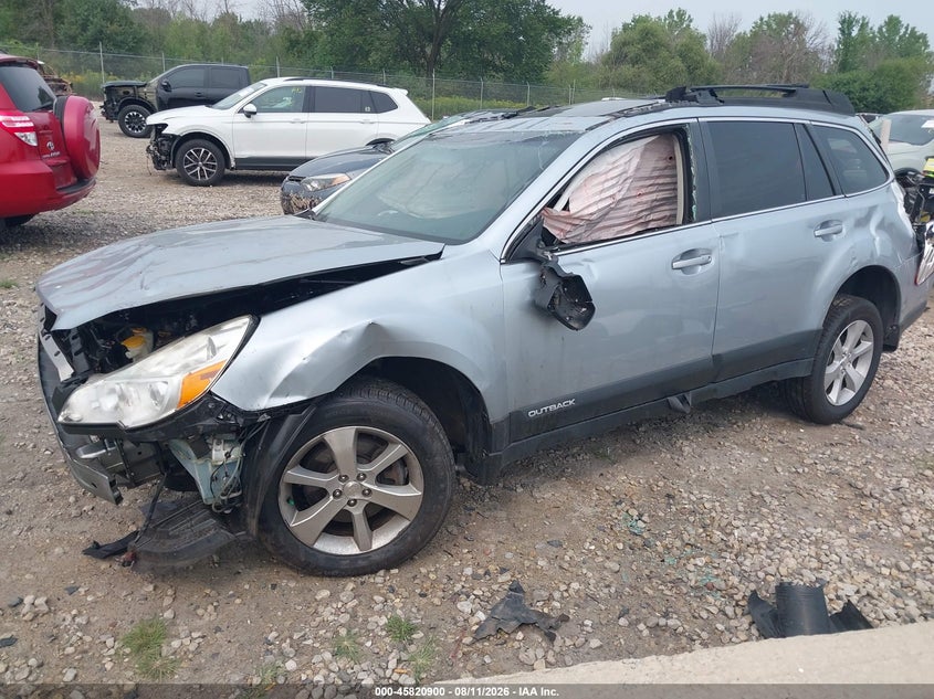 2013 SUBARU OUTBACK auction photo 2