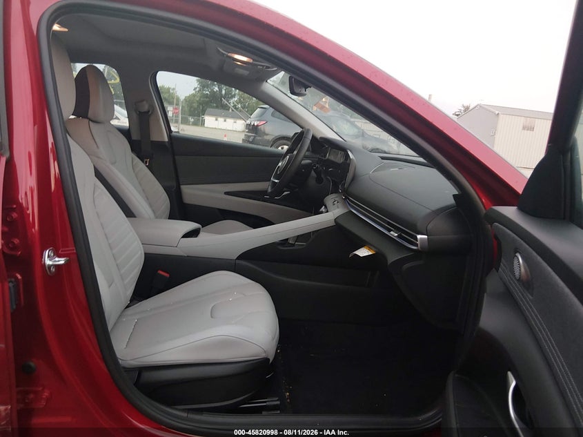 2025 HYUNDAI ELANTRA HYBRID auction photo 5