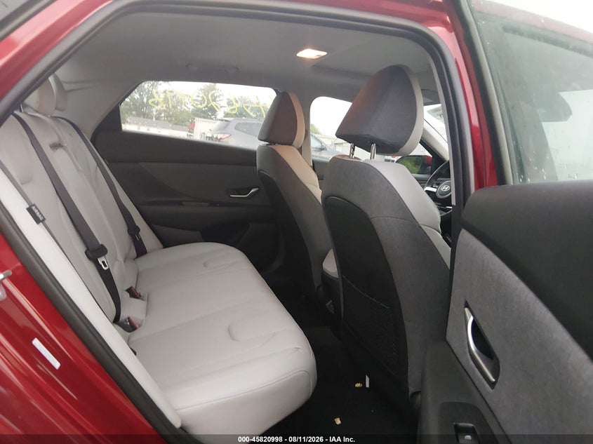 2025 HYUNDAI ELANTRA HYBRID auction photo 8