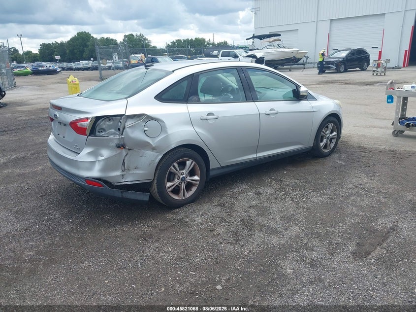 Vin: 1fadp3f20dl121631, lot: 46319949, ford focus se 20134