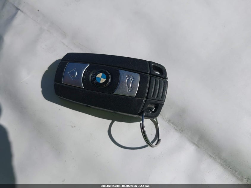 BMW X1 2013 VIN WBAVM1C54DVW45750