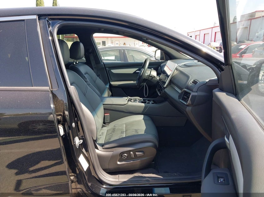 VINFAST VF 8 2024 VIN RLLV1AFA5RH008513