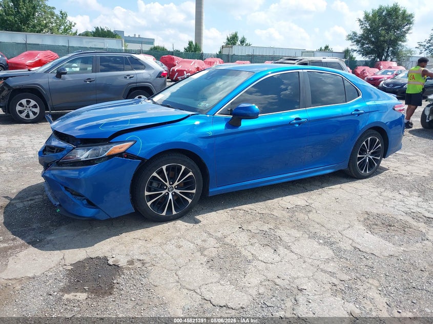 Vin: 4t1b11hk9ju007780, lot: 46320272, toyota camry se 20182