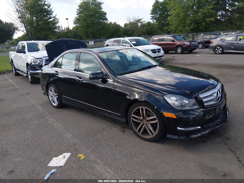 Vin: wddgf8bb6cr225958, lot: 46320386, mercedes-benz c 300 sport 4matic 2012 img_1