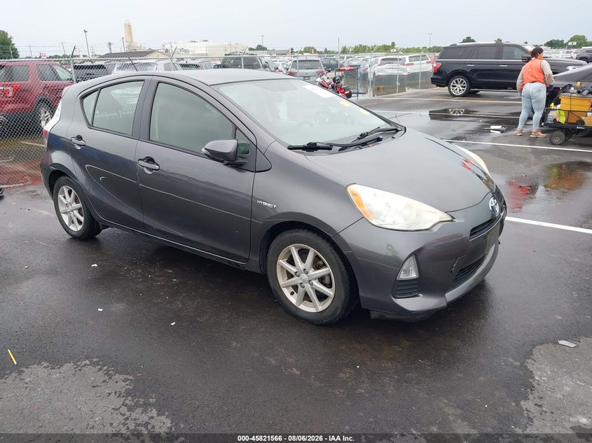 Vin: jtdkdtb39d1532272, lot: 46320447, toyota prius c three 2013 img_1