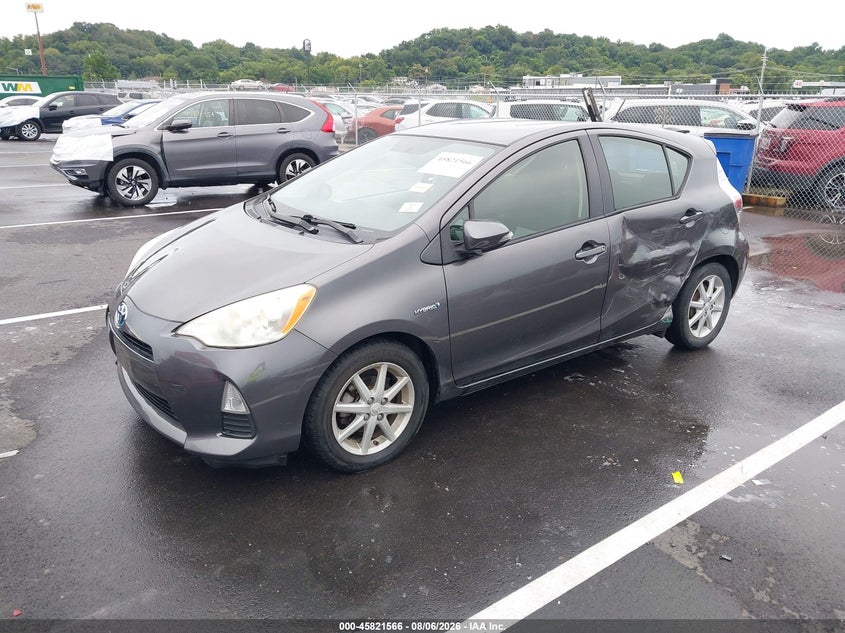 Vin: jtdkdtb39d1532272, lot: 46320447, toyota prius c three 20132