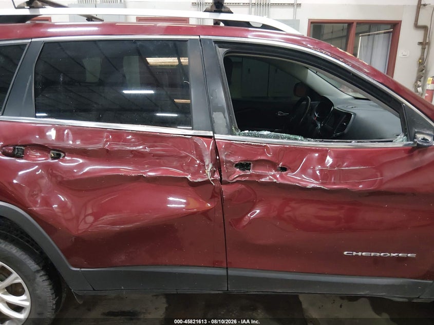 2019 JEEP CHEROKEE auction photo 6