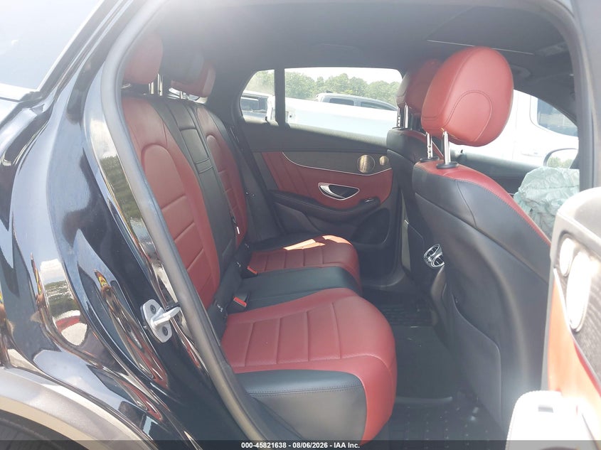 MERCEDES-BENZ GLC 300 COUPE - zdjęcie 8