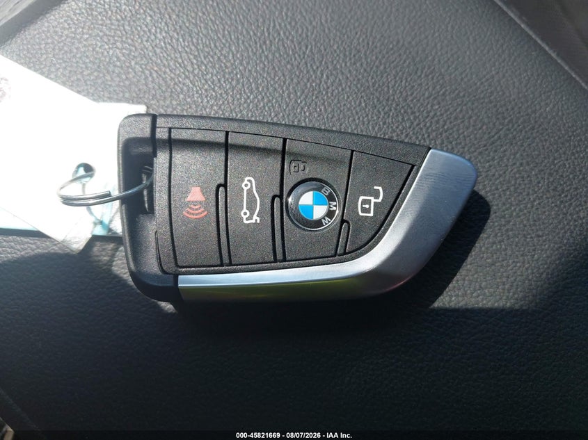 BMW 330I - zdjęcie 11
