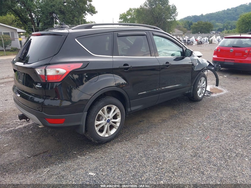 Vin: 1fmcu9gd2jua83659, lot: 46320691, ford escape se 20184