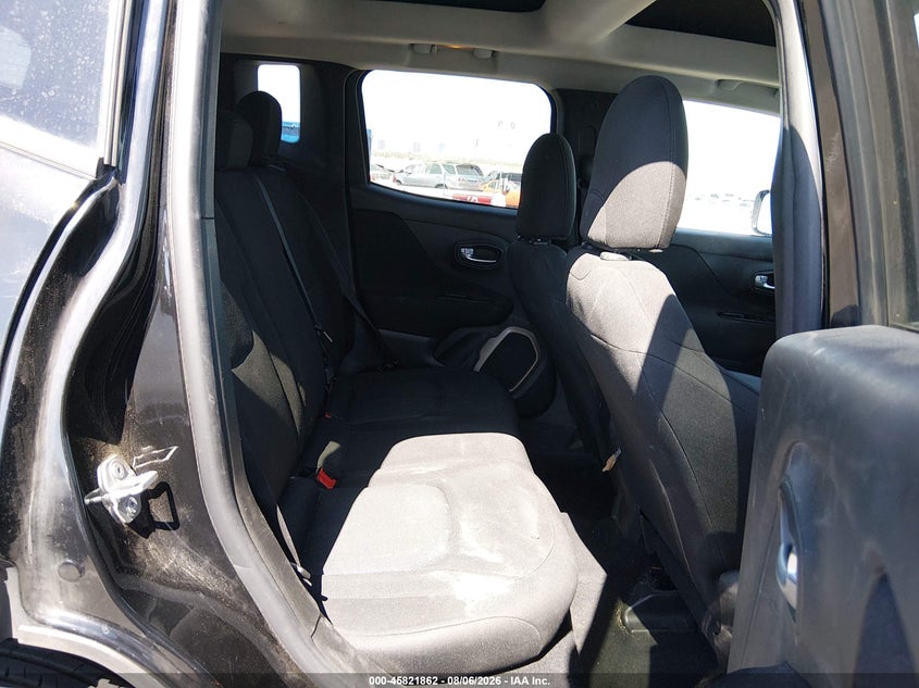 2016 JEEP RENEGADE auction photo 8