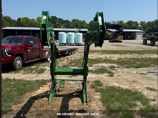 2018 JOHN DEERE 620R LOADER ATTACHMENT auction photo 3